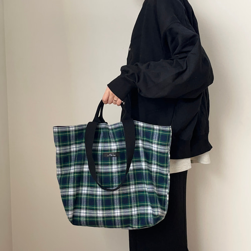 大きなチェックのトートバッグ グリーン×ネイビー トートバッグ sacR