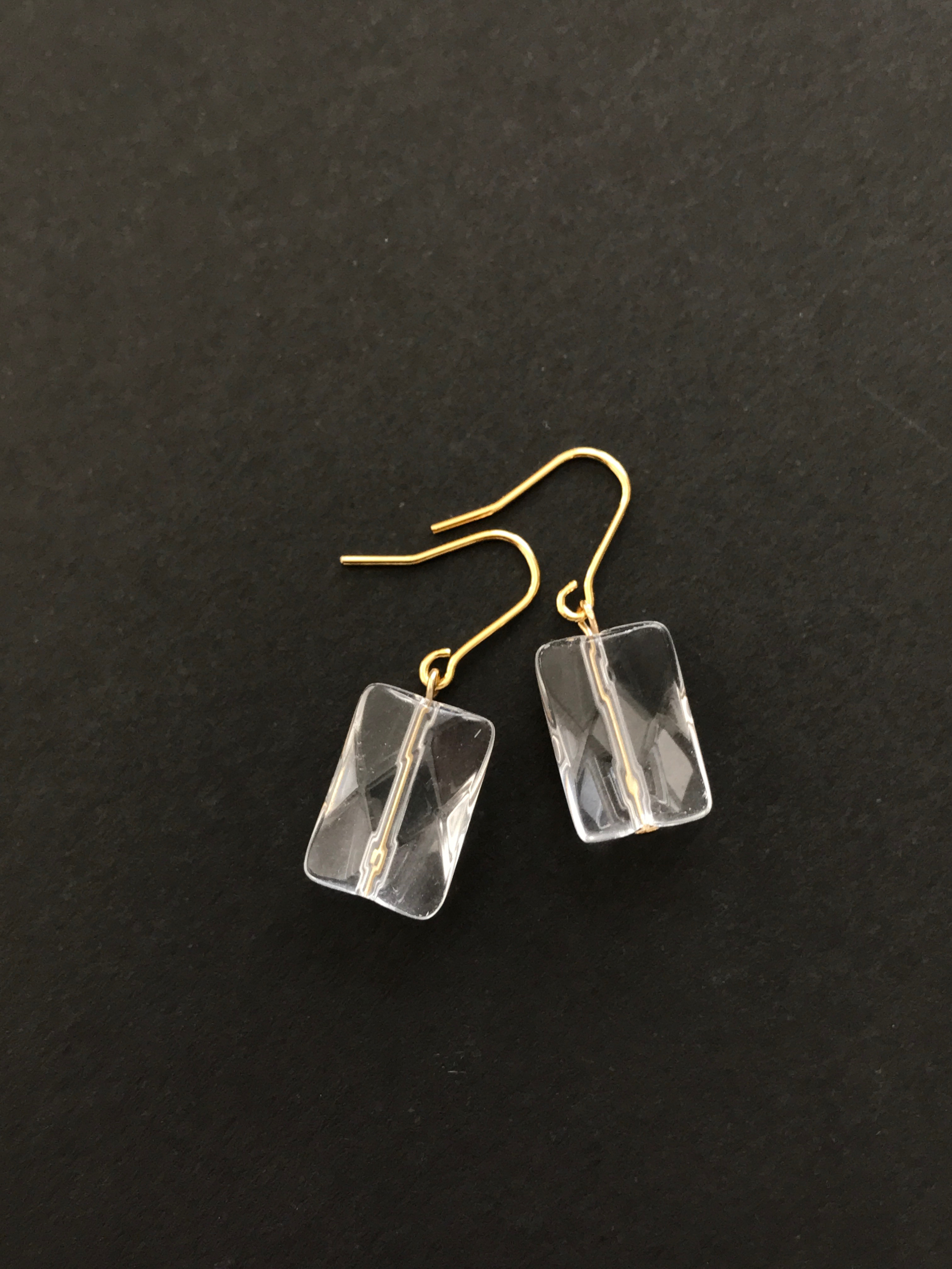 レクタングル型の水晶♚ピアス/ノンホールピアス
