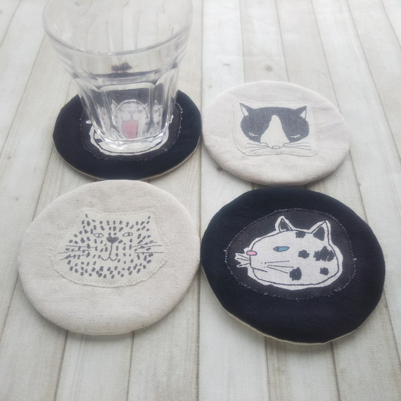 【一点物】ユニークな猫の丸コースター布製(Ｆ)四枚組『Creema限定』 3枚目の画像