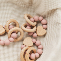 【名入れ無料！】木製歯固めリング ハート 4カラー 木製 名入れ 誕生日 ベビー 木製玩具 出産祝い ギフト ウッドトイ 11枚目の画像