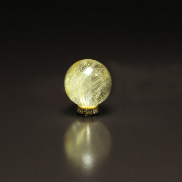 【柔らかいゴールドが美しい】１６ミリ 一点物 1粒売り ゴールドルチル 金針水晶 ＰＫＹＧ１ お守り効果 ギフト 3枚目の画像