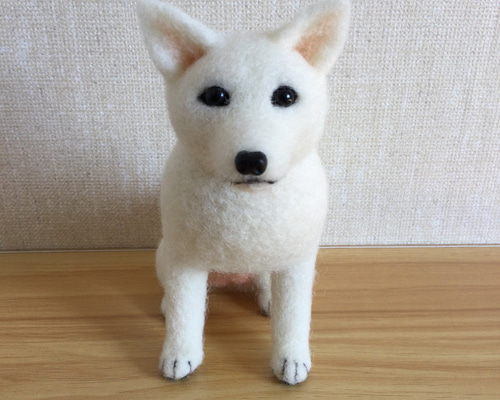 モンブラン 羊毛フェルト 犬 白柴ちゃん 羊毛フェルト 白柴 白い犬 羊毛フェルト masapan 通販 17534362