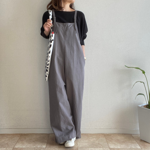 【極美品】プリーツプリーズ 現行モデル オールインワン サロペット グレー 2 極美品】プリーツプリーズ 近年モデル オールインワン サロペット