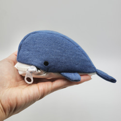 mini Whale Pouch (Dark Blue) 食いしん坊くじら小物入れ 1枚目の画像