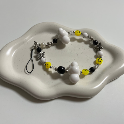 韓国モコモコニコちゃんビーズストラップ☺︎ ビーズ ApiLand