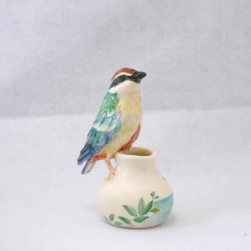 陶器の小鳥「八色鳥（ヤイロチョウ）」 一輪挿し・花瓶・花器