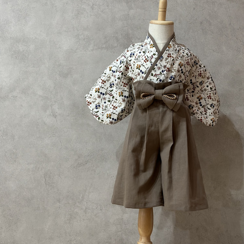 オーダー受付中 ベビー袴 サイズ70〜80 生後3ヶ月〜2歳 ベビー服 baby&kids YURI 通販|Creema(クリーマ) 16887954 オーダー受付中 ベビー袴 サイズ70〜80 生後3ヶ月〜2歳 ベビー服 baby&kids YURI 通販|Creema(クリーマ) 16887954