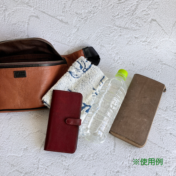 ボディバッグ　レザー　牛革　ブルー　青色　紺色 