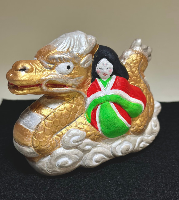 龍と姫　金色の龍 2枚目の画像