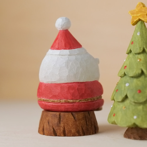 クリスマス用ドイツの教会（木彫り）インテリア置物 赤い聖歌隊と教会 クリスマスオーナメント ドイツ 木製 ザイフェン