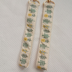 刺繍リボンのスマホハンドストラップ☆キーホルダー≪金具ゴールド≫ 15枚目の画像