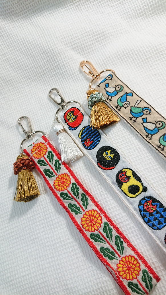 刺繍リボンのスマホハンドストラップ☆キーホルダー≪金具ゴールド≫ 11枚目の画像