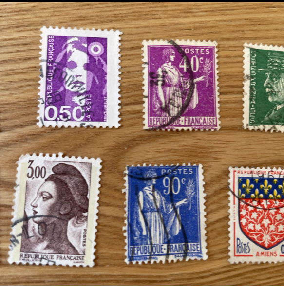 【フランス古切手】フランスの切手　小サイズ　10枚セット 4枚目の画像
