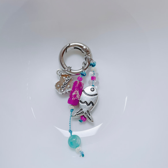 "fish and marble" keyring/ stone 選べる天然石 ＆ カスタムチャーム キーホルダー 7枚目の画像