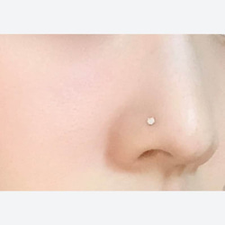 14K金 ゴールド Cz, MOISSANI, ダイヤモンド 鼻ピアス ノーズピアス ス タッド 孔 ネジ穴 ピアス 4枚目の画像