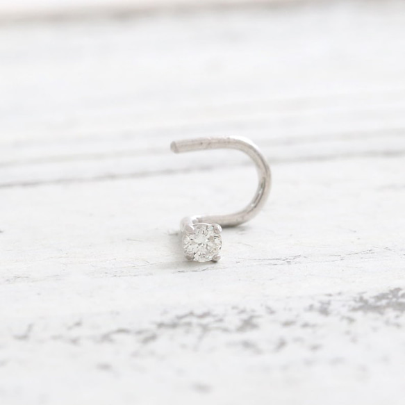14K金 ゴールド Cz, MOISSANI, ダイヤモンド 鼻ピアス ノーズピアス ス タッド 孔 ネジ穴 ピアス 11枚目の画像