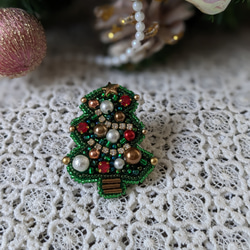 クリスマスツリー　グリーン　ビーズ刺繍ブローチ 6枚目の画像