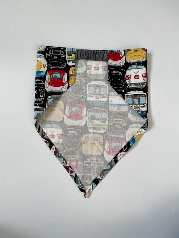 電車フェイス黒⭐︎100〜110子供エプロン、三角巾、巾着の３点セット　 7枚目の画像