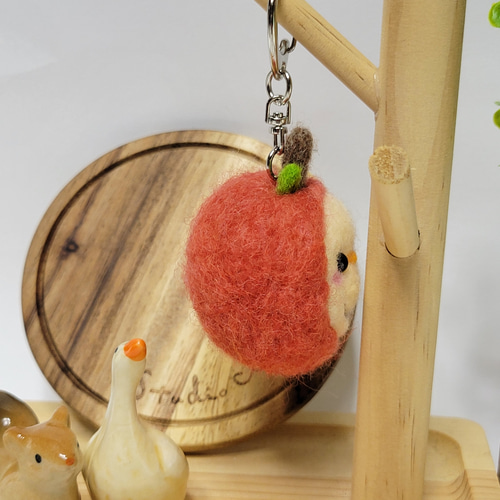 りんご頭巾ちゃんキーホルダー(羊毛フェルト作品) その他アクセサリー