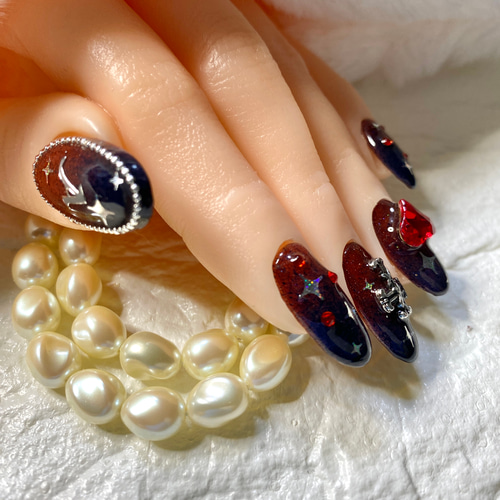 ルブタン口紅グロス♡ネイルセット新品未使用 ルブタン口紅グロス♡ネイルセット新品未使用 ルブタン口紅