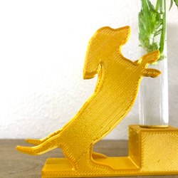 花とじゃれる犬（ダックスフンド）の一輪挿し（ゴールド）　ガラス瓶　リードディフューザーとしても 5枚目の画像