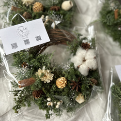 〜Christmas wreathe mini7‧✩͓̊〜フレッシュでお作りするミニリース　ノエル 4枚目の画像