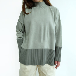 ジャパンメイド】首元あったかハイネックニット<淡グレー×濃グレー