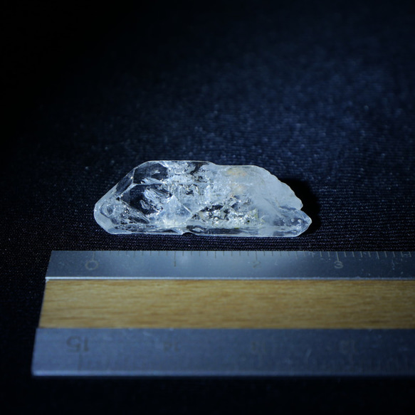 天然石オイルクォーツ(パキスタン産)約2.6g約28mm水晶原石穴なし蛍光鉱物[poq-231123-01] 5枚目の画像