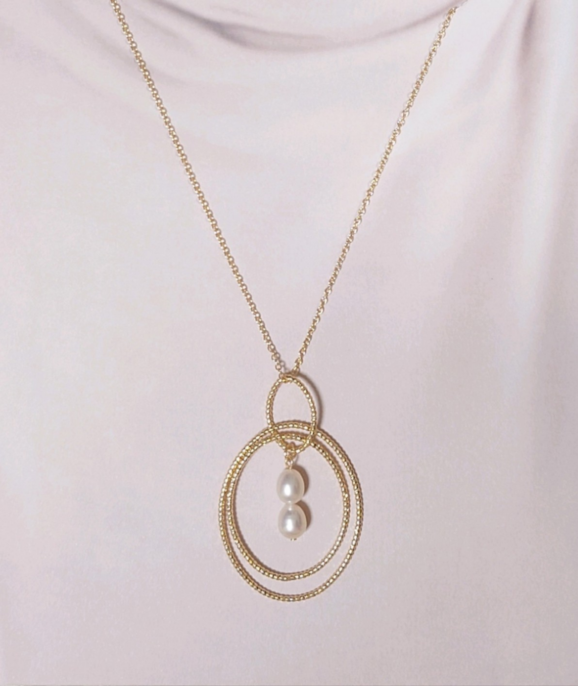 ☆14kgf☆高品質な2連淡水パールとオーバルチャームネックレス☆金属アレルギー対応☆