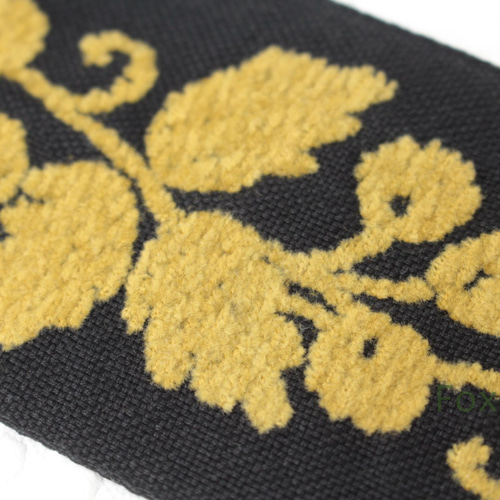 セール品】モール糸刺繍テープ 1m 葉 黒色テープ×黄土色系刺繍