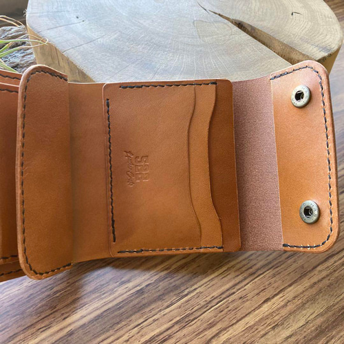 ハンドメイド　牛ヌメ革　三つ折り財布 本ヌメ革 牛革 三つ折り財布 外小銭入れつき 】 3つ折り財布