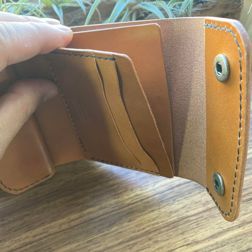 ハンドメイド　牛ヌメ革　三つ折り財布 差し込み金具の三つ折り財布 牛ヌメ革赤 | レザースタジオアイエミー
