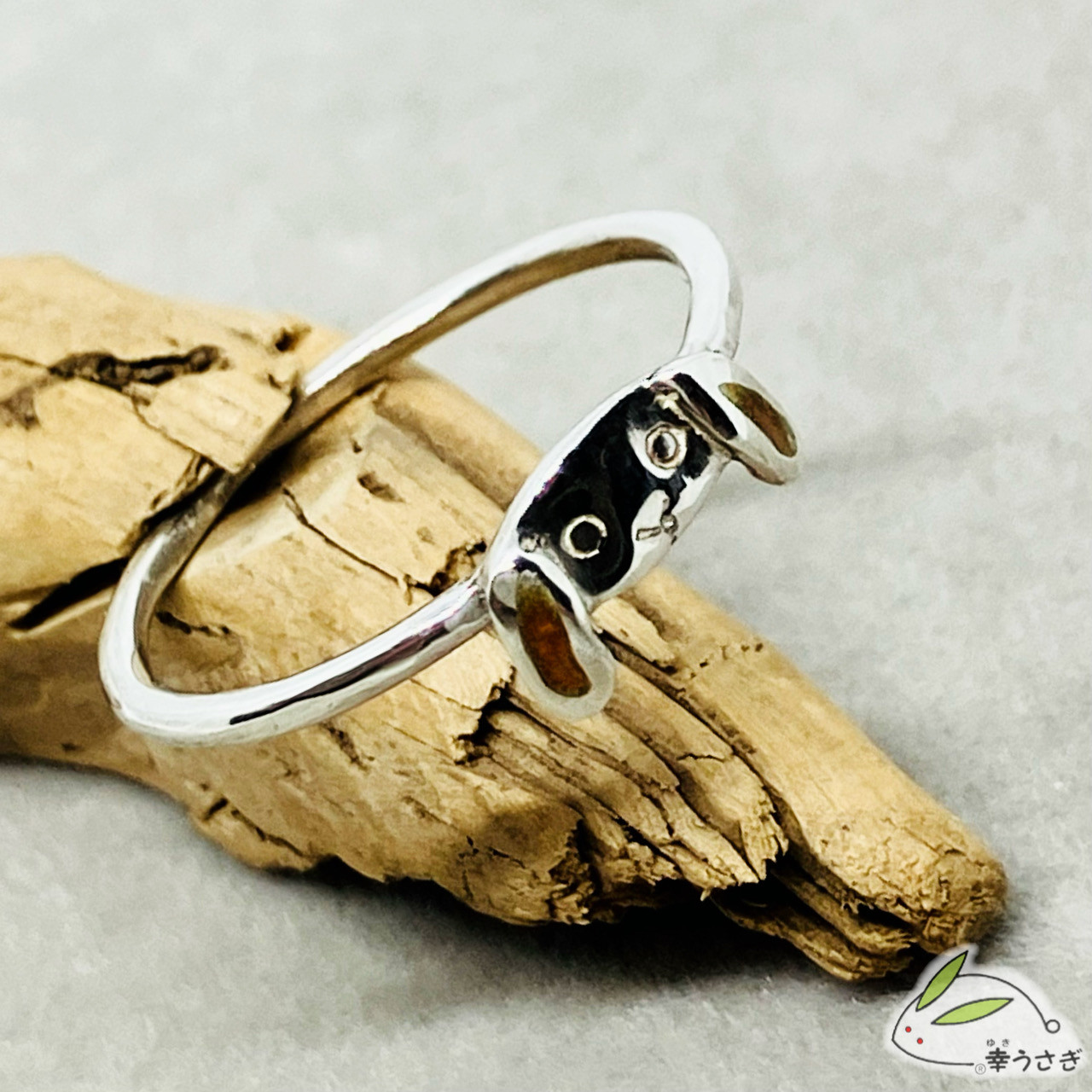 垂れ耳うさぎのリング 七宝彩色光沢仕上げ(925)