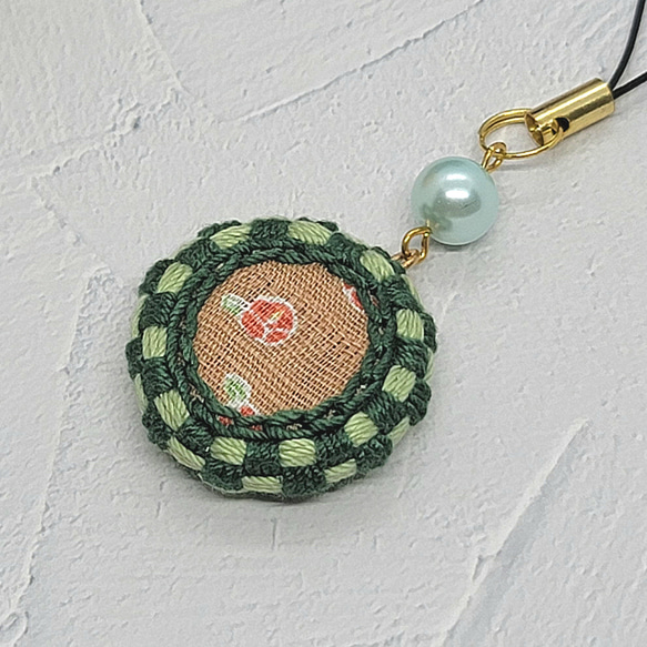 チェック柄の刺繍ストラップ　大　＊　抹茶カラー　＊　いちごカラー　＊　はちみつレモンカラー　＊　いちごチョコカラー　＊ 4枚目の画像