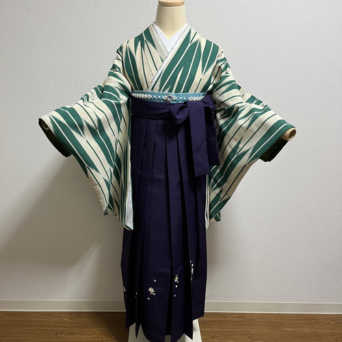 卒業式 袴セット 二尺袖の着物 長襦袢 袴 半巾帯 重ね衿 帯飾り 計6点 