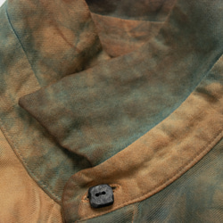 藍と柿渋の重ね染め タイダイシャツ【オリジナル鉄ボタン】 12枚目の画像