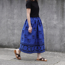 アフリカ布のギャザースカート（カンガスカート）鮮やかな色彩 サッシュベルト付き 2枚目の画像
