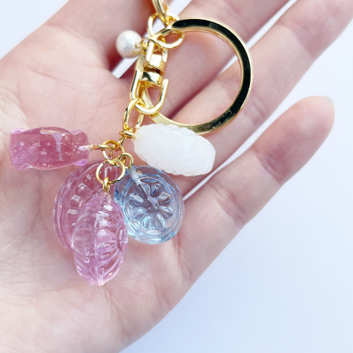 ゆめかわカラー レジンのドロップキーホルダー バッグチャーム バッグ