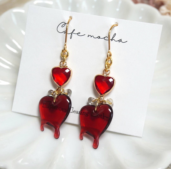 とろけるハートのピアス/イヤリング/ブラック ピアス（フック