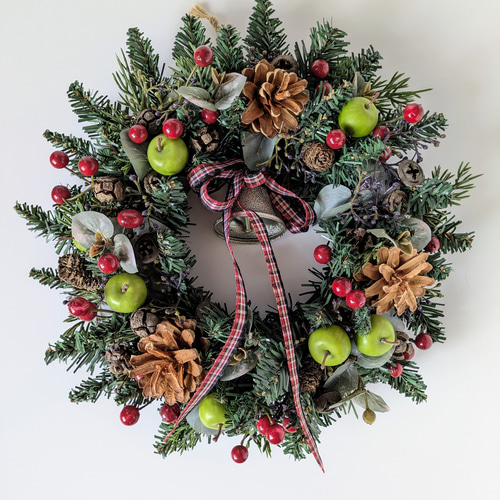 クリスマス リース ハンドメイド たっぷり 木の実 ナチュラル リース 240 森の木の実のクリスマスリース | iichi 日々の暮らしを心地よくする