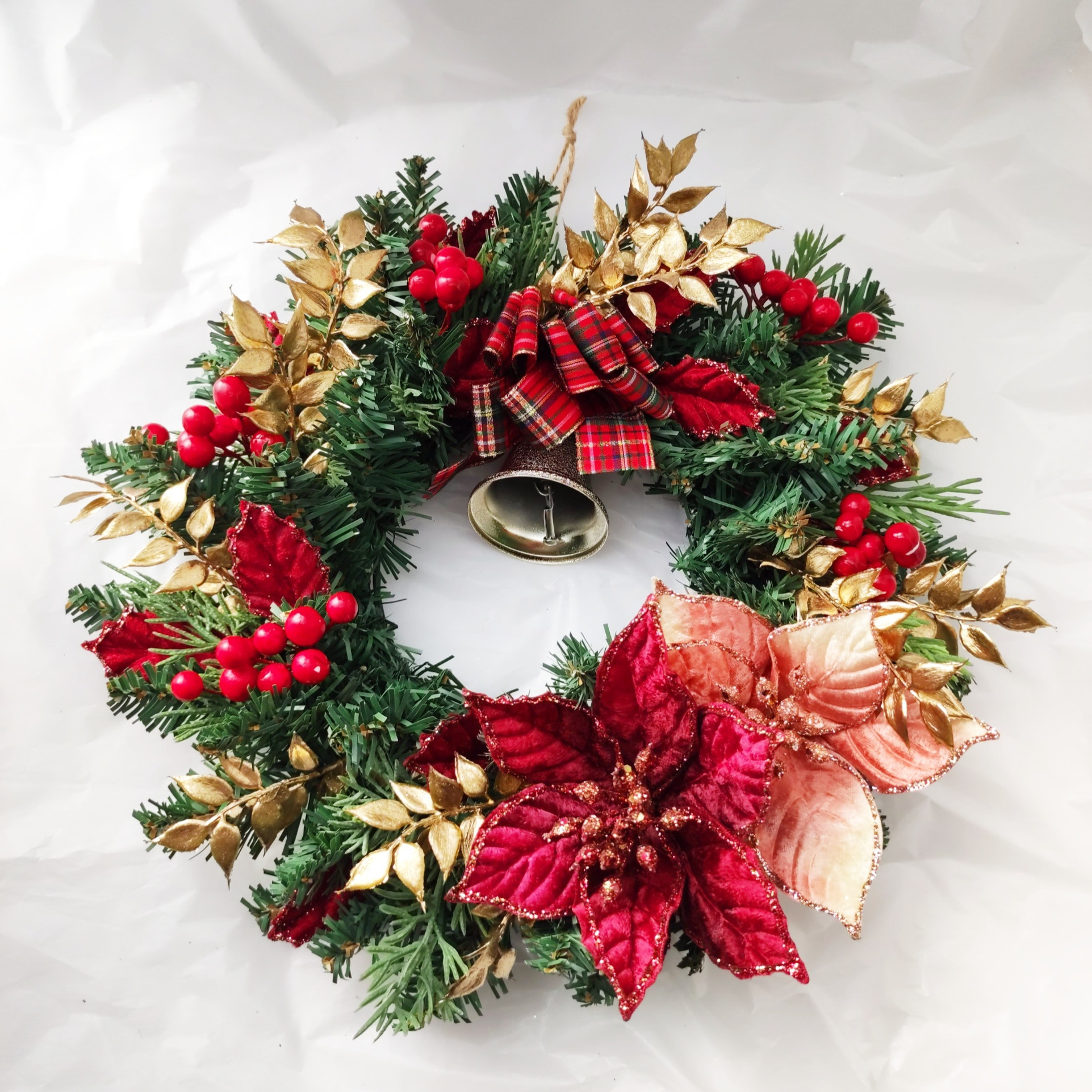 クリスマスリース 赤いバラとポインセチア‼️ねこちゃん‼️２つセット X'mas✴︎ポインセチアと薔薇の大人可愛いクリスマスリース