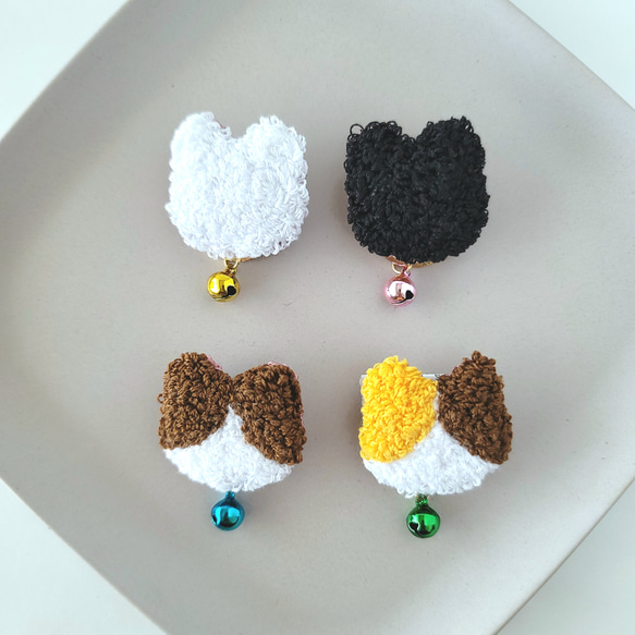 もこもこ手刺繍ブローチ　小　＊フリーステッチング＊ニードルパンチ＊フリーニードルステッチ 2枚目の画像