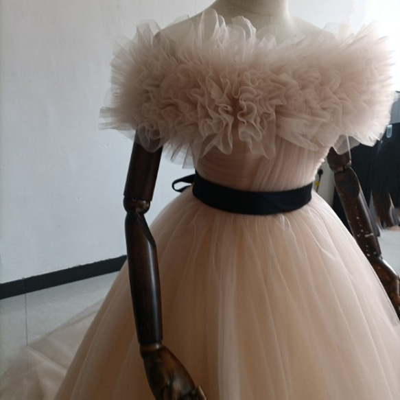 カラードレスシャンパン色 ソフトチュール ロングトレーン 取り外しオフショルダー 結婚式/披露宴 二次会 二次会 ドレス