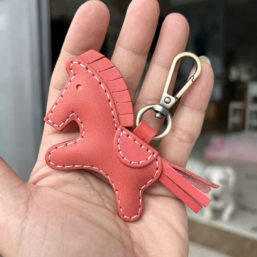 Leatherprince 手作り革} 台湾 MIT 赤いかわいいポニー純粋な手縫いの