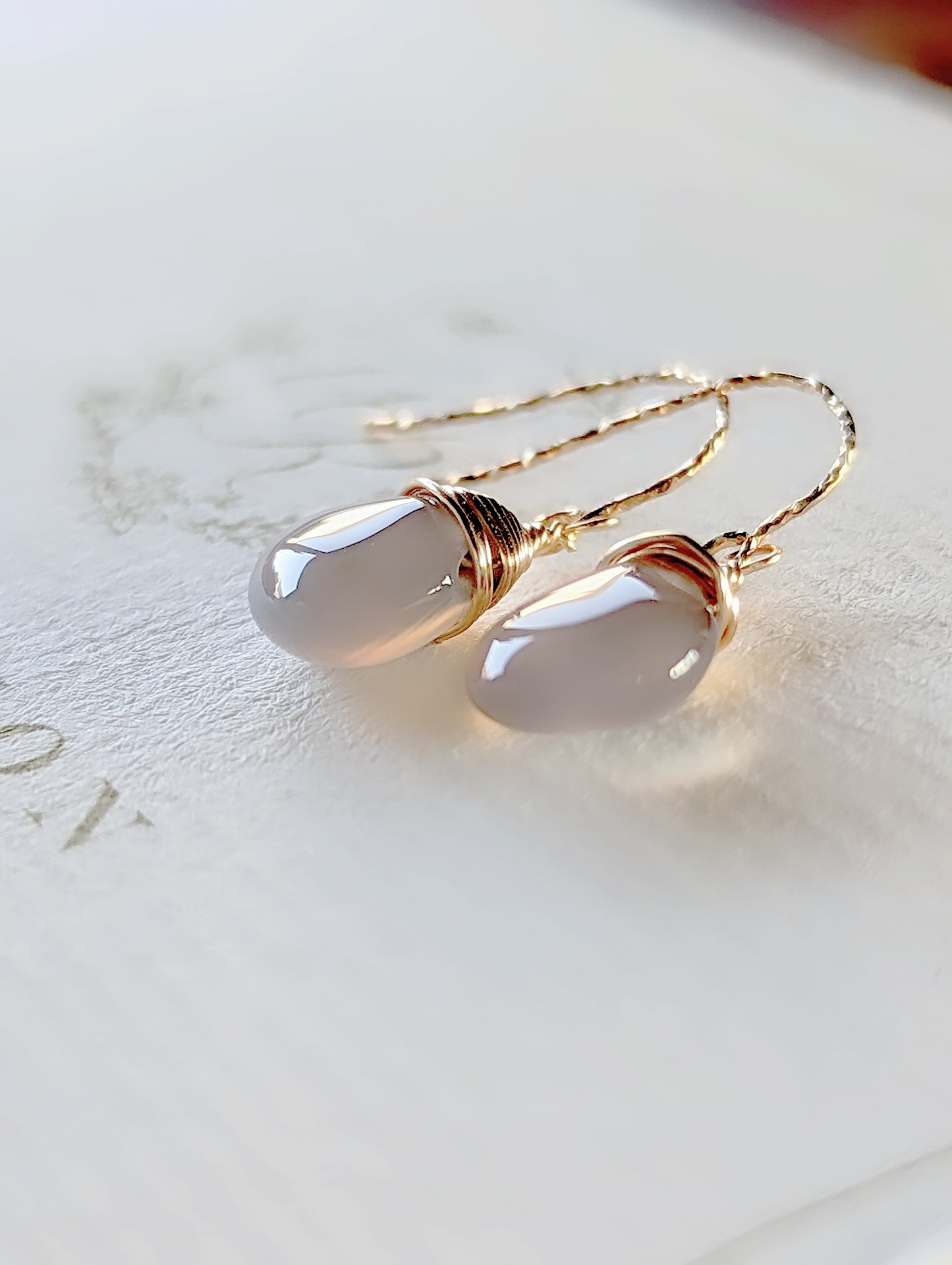 14kgfオニキス✖️MOP✖️水晶のトリプレットピアス です