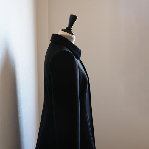 完売です！【美シルエット◎】パネルライン襟付きジップアップコート