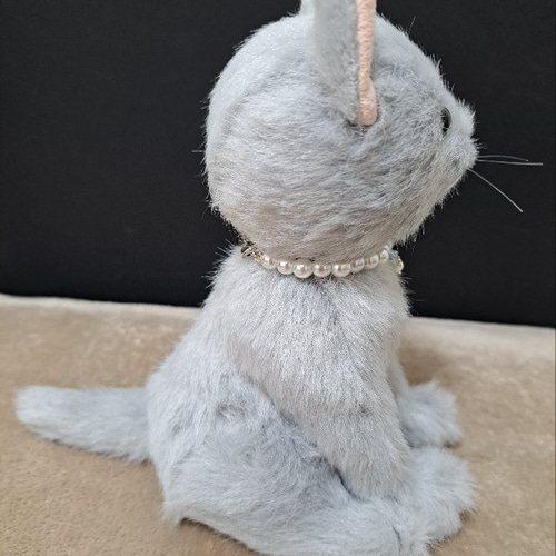 白い仔猫 スノーフレークちゃん ぬいぐるみ 海外作家様 アーティストベア ロシア ロシアンブルーのネコちゃん ぬいぐるみ Hiromi.M 通販 16895820