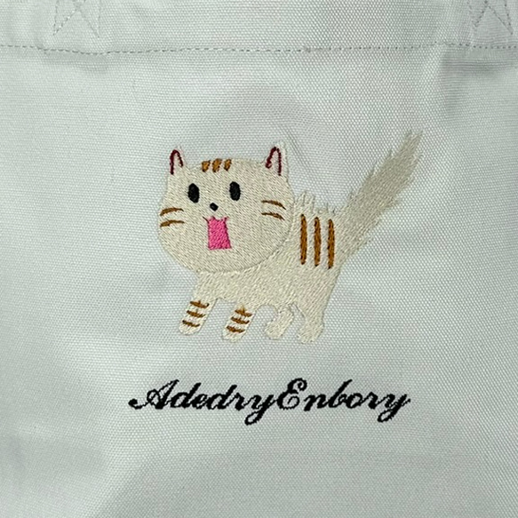 [僅限特價] [免運費] 帆布迷你手提包，帶有令人驚訝的貓刺繡 第6張的照片