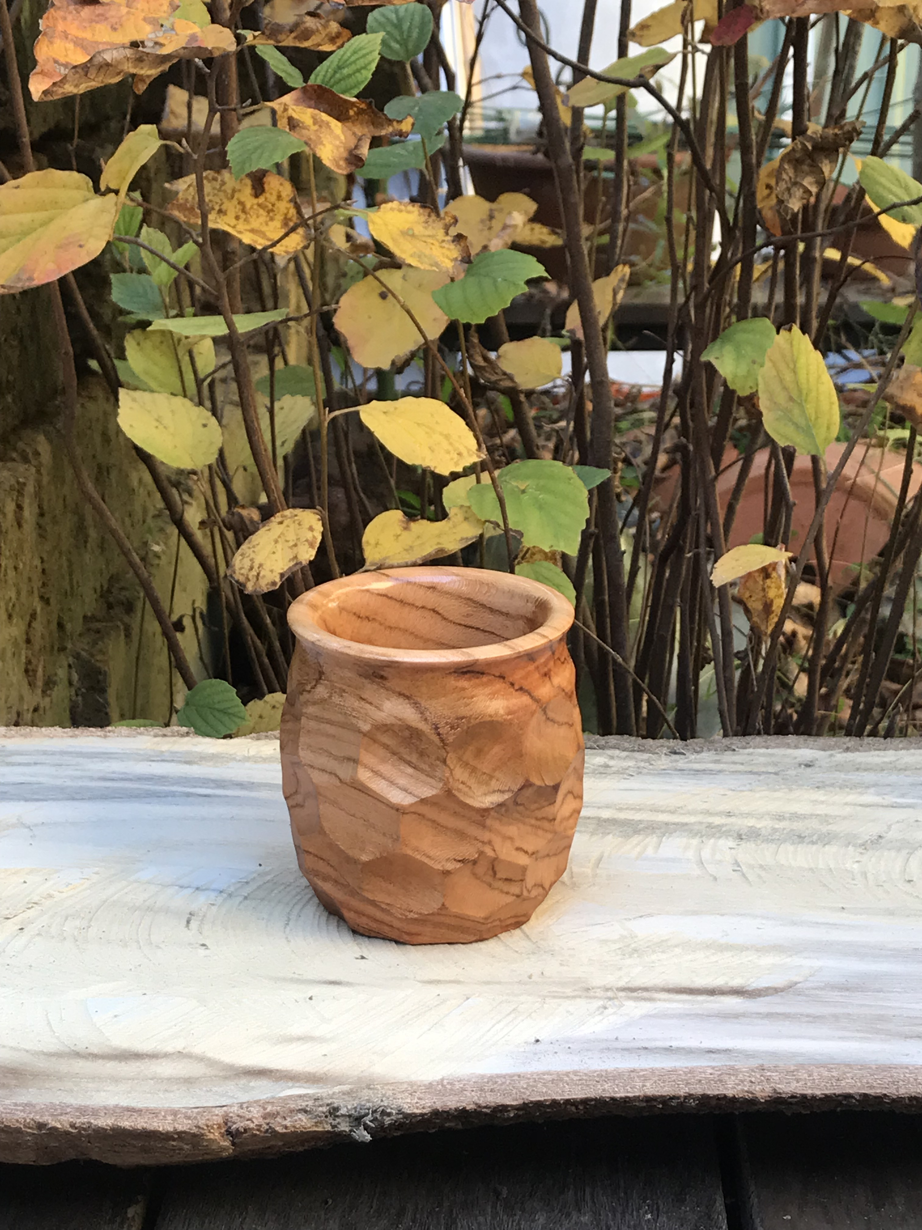 ほのかに桜のかおるソメイヨシノサクラのフリーカップ、ククサカップ。