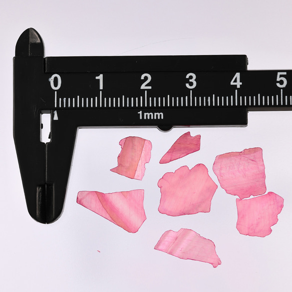 ネイルパーツ シェル フレーク ピンク 濃いめ 50g 4ー22mm 貝殻 レジン デコ パーツ BD3395 4枚目の画像